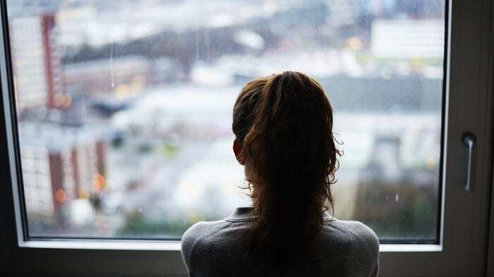 Bilde av kvinnelig silhuett