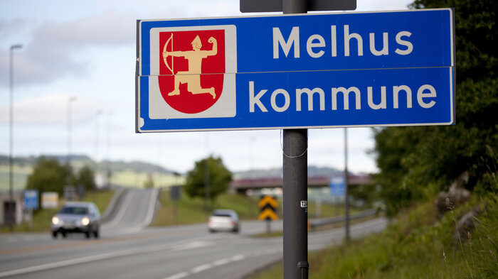 Bildet viser skilt hvor det står Melhus kommune