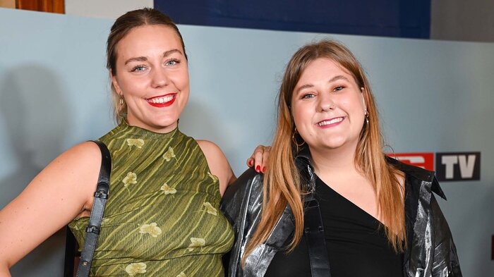 Bildet viser komikerne Marlene Stavrum og Martha Leivestad