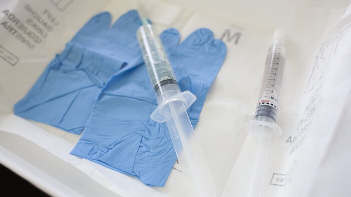 Bildet viser engangshansker