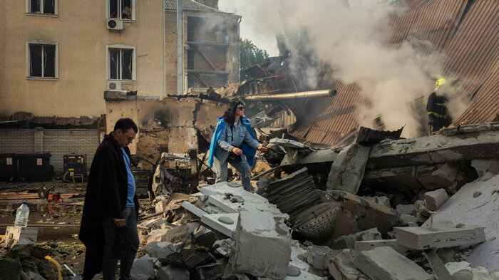 Bildet viser Kyiv etter bombeangrep