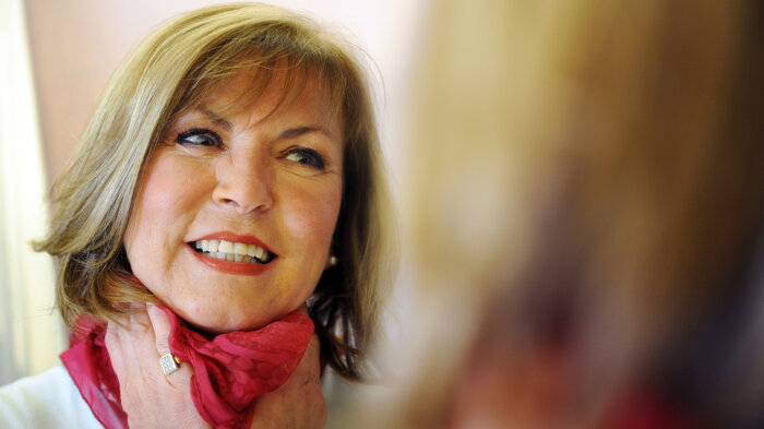 Bildet viser en kvinne i 50-årene.