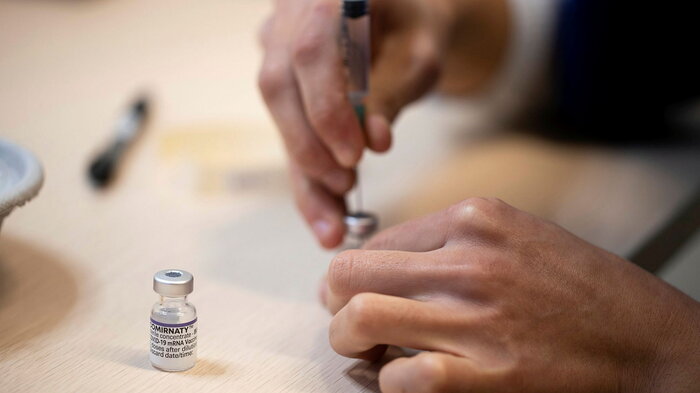 Vaksine, korona Bildet viser opptrekk av koronavaksine.