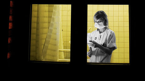 Bilde av sykepleier på nattvakt