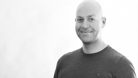 Bildet viser et portrett av Rolf-Andre Oxholm