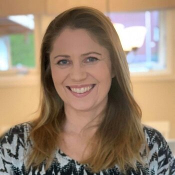 Anja H Smeland