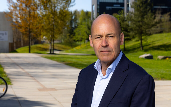 Bildet viser Øystein Mæland.