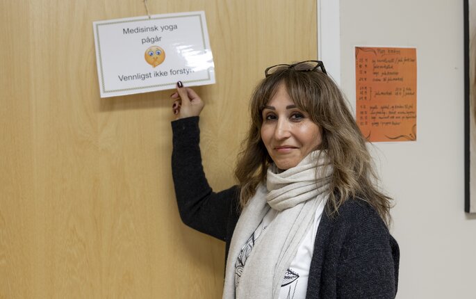 Mitra Kiandad Bildet viser yogalærer og sykepleier Mitra Kiandad