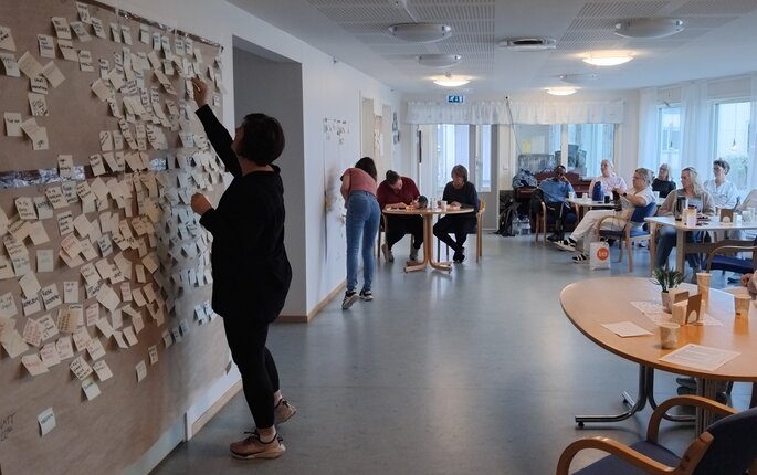 Bildet viser utviklingsarbeid i Vestvågøy kommune