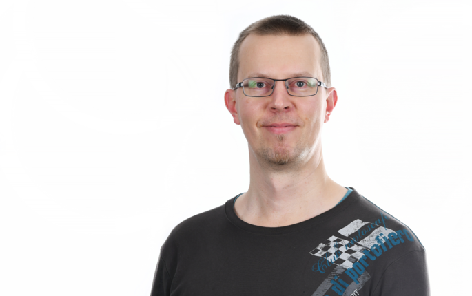 Bildet viser et portrett av Matias Rasi