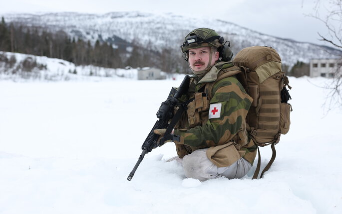 bilde av sykepleier og sanitetssoldat Lars Martin Sandbakken