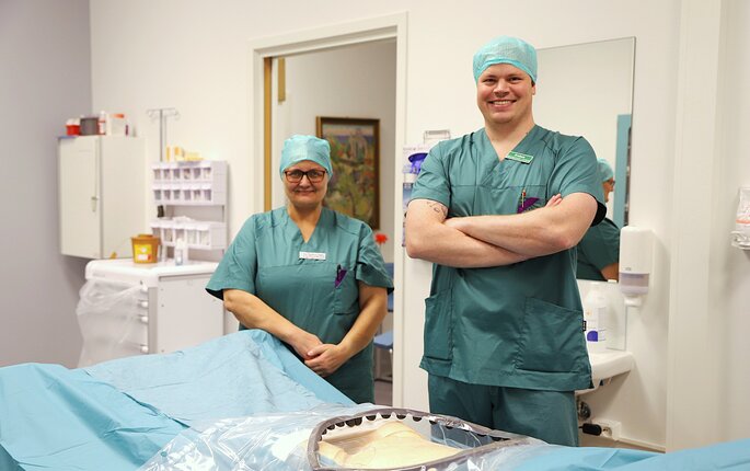 Preben E Mjelde med kulling fra masterstudiet bildet viser Preben E Mjelde sammen med kulling fra masterstudiet