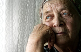 En deprimert, eldre kvinne