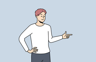 Illustrasjonen viser en mann som peker.