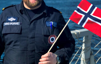 Ståle Mikal Skaaden skal tilbringe en måned som sykepleier på forskningsskip nær Nordpolen