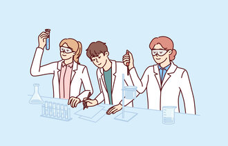 Illustrasjonen viser tre mennesker i labfrakker på laboratorium.