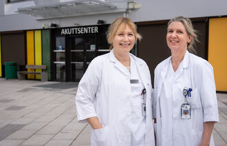 Bildet viser Anette Gadland Hotvedt og Cecilie Løchen