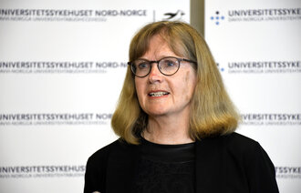 Bildet viser avtroppende UNN-direktør Anita Schumacher.