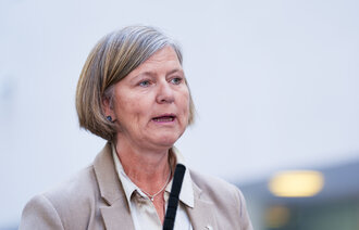 Bildet viser president Anne-Karin Rime i Legeforeningen