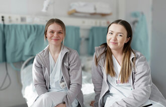 Nina Bartok og Julie Eidesmo