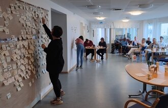 Bildet viser utviklingsarbeid i Vestvågøy kommune