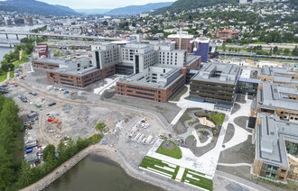 Bildet viser nye Drammen sykehus på Brakerøya.