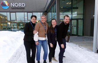 Aina Hildrum (fra venstre), Nord-ansatte Elin Renate Hestø og Ida-Malene Knudsen Marsfjell, samt student Thomas Aspaas Skogmo