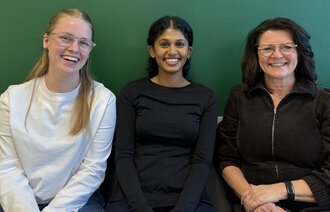 Ingrid N&oslash;kleby-Karlsrud, Kobisha Karikalan, og Thorild S&oslash;rum