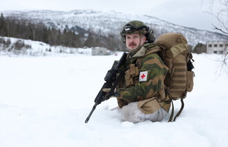 bilde av sykepleier og sanitetssoldat Lars Martin Sandbakken