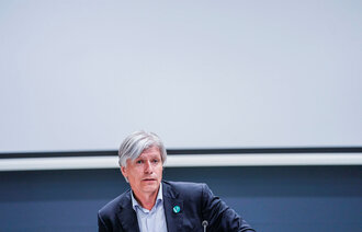 Ola Elvestuen (V)