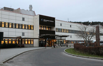 Sørlandet sykehus. Hovedinngang. Bilde tatt november 2018. 