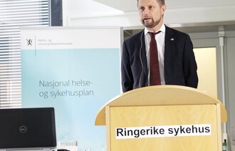 Bildet viser helseminister Bent Høie