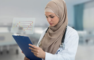Bilde viser helsepersonell som har på seg hijab