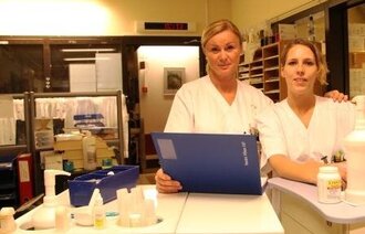 Bilde av sykepleiere på nattevakt ved sykehuset i Drammen