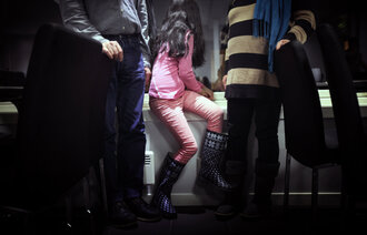 Bildet viser en papirløs familie som har fått endelig avslag på sin asylsøknad.