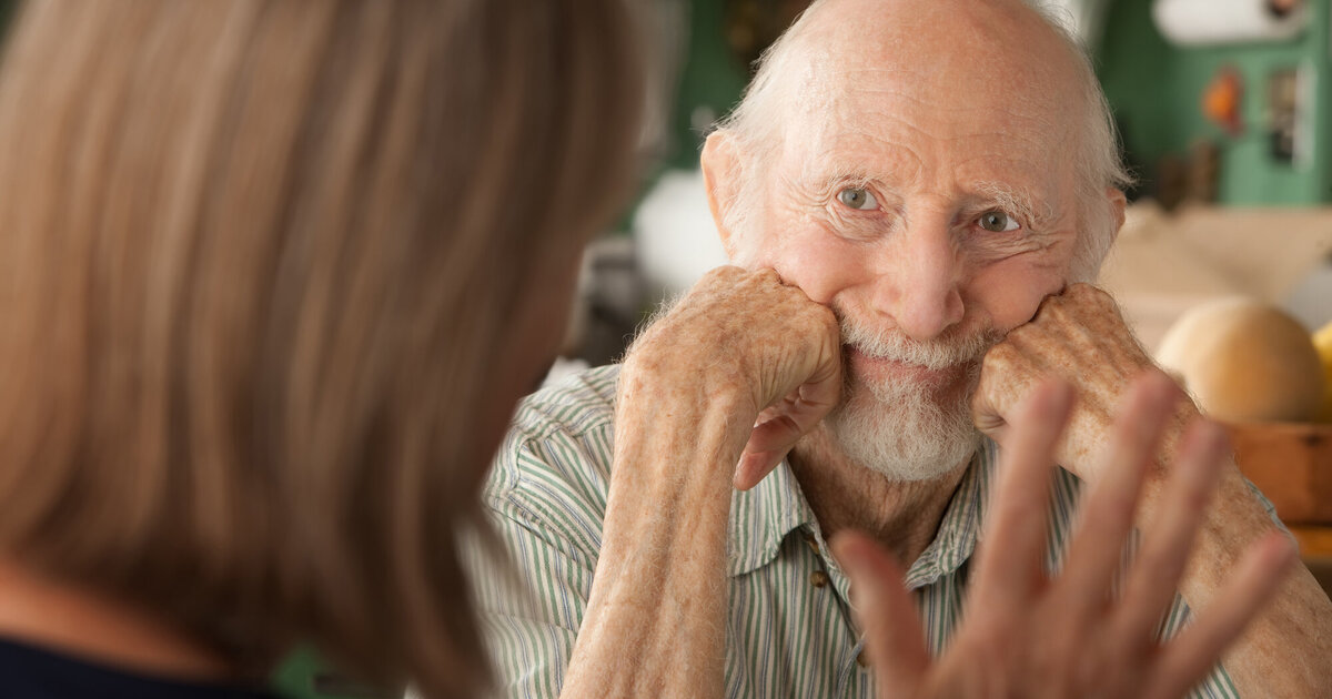 Лечение память пожилые. Слабоумие у пожилых. Человек с деменцией. Деменция у пожилых. Люди с Альцгеймером.