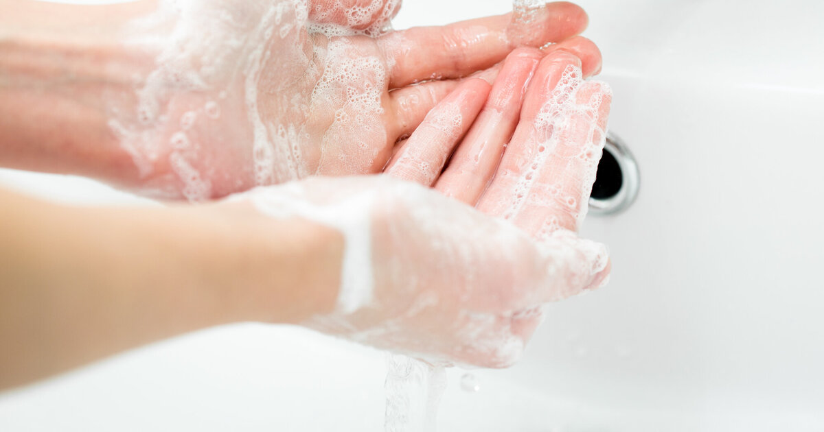 Видеоуроки моем руки. Мыло для рук. Мытье рук. Личная гигиена мытье рук. Мытье рук в ванной.