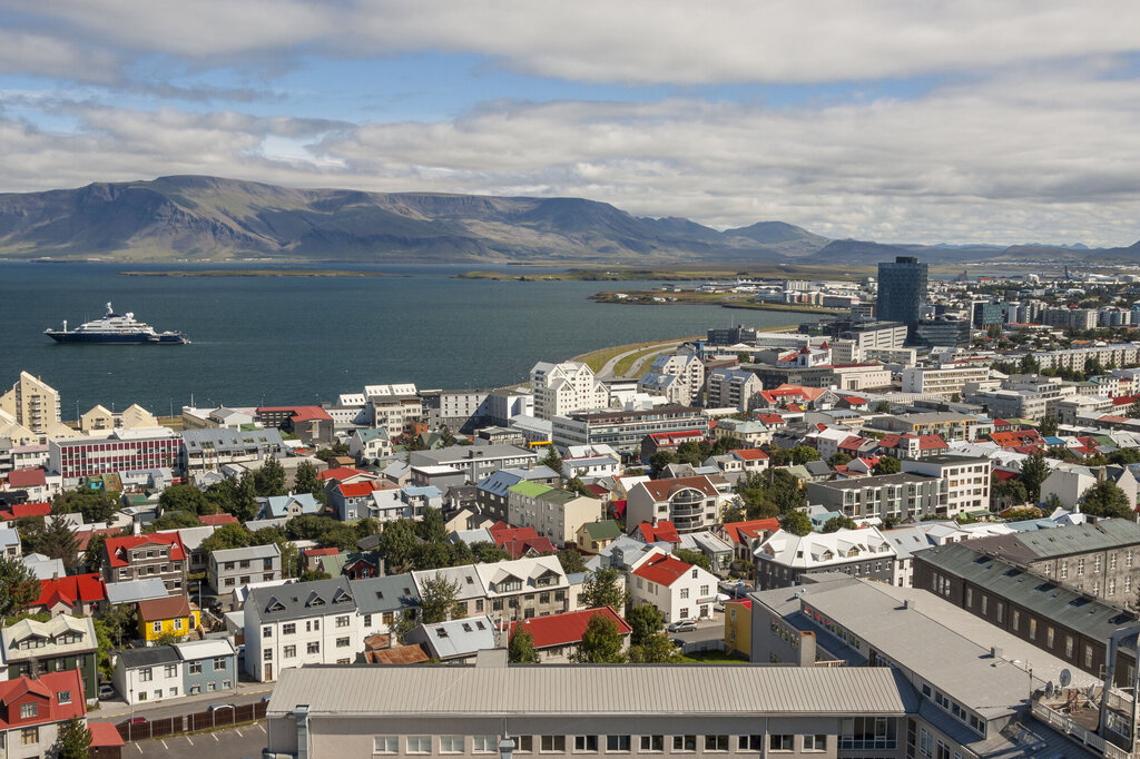 Bildet viser Reykjavik.