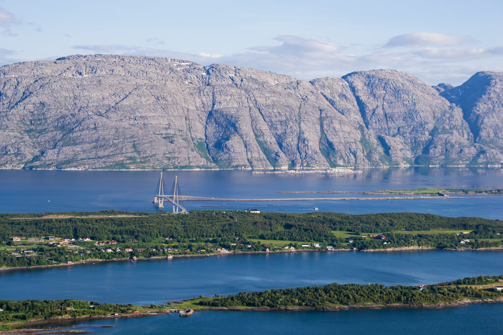 Bildet viser natur i Helgeland.