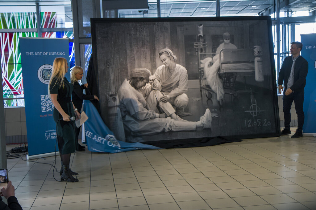 Gatekunst av Håkon Børs-Lind, avdukning av bildet på Oslo S