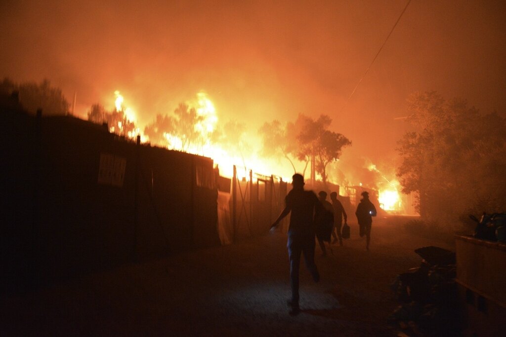 Brann i Moria-leiren, Hellas