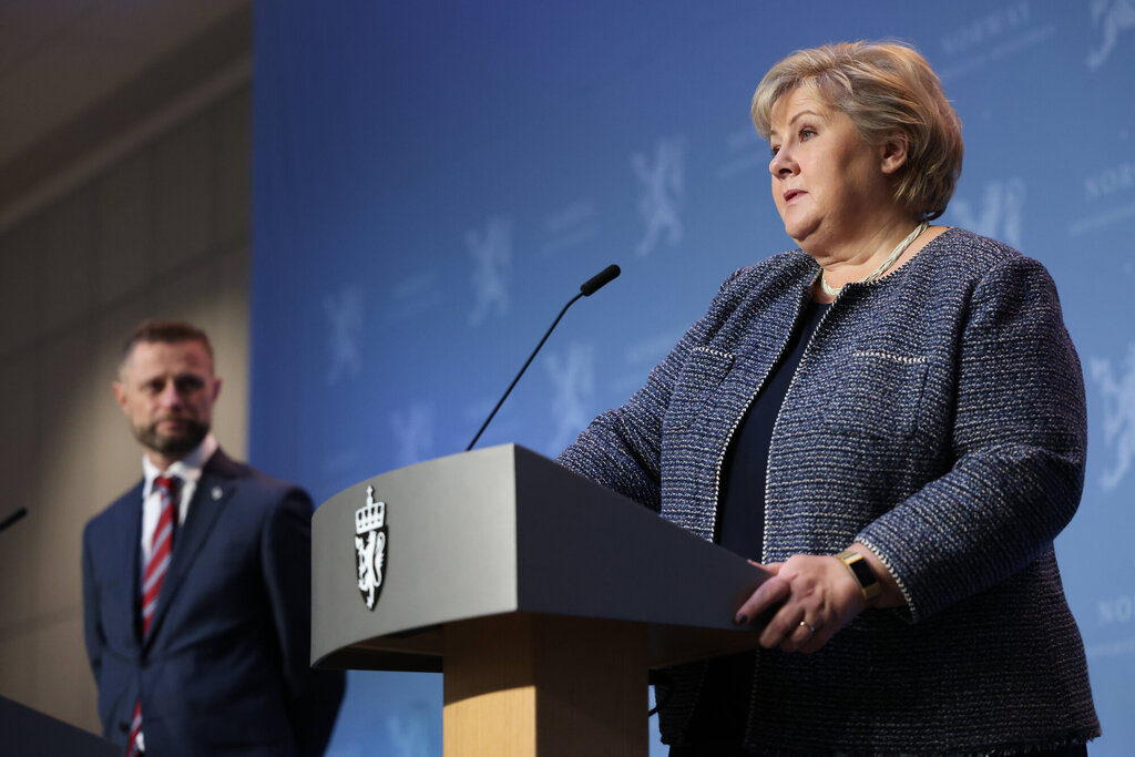 Bildet viser Bent Høie og Erna Solberg.