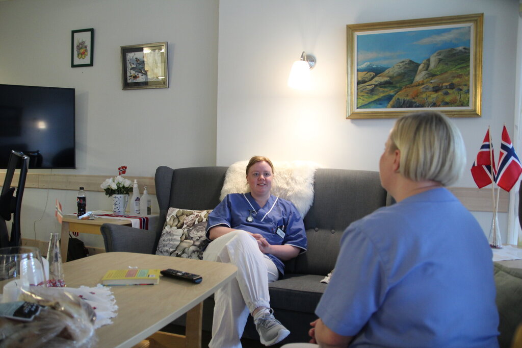 Ann-Kristin Sandmo jobber på Solheim sykehjem som har 17 plasser for pasienter med demens. 