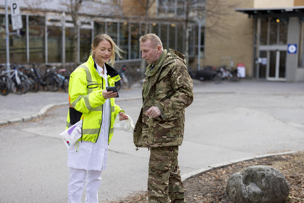 Bildet viser Marte Kjønnøy og Andrij.