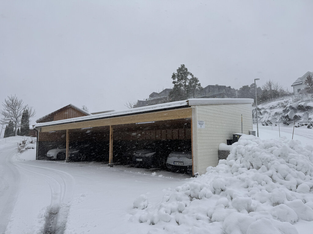 bilde av carporten til hjemmesykepleierne