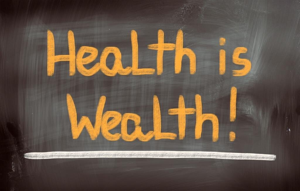 Bilde av tavle med teksten Health is Wealth