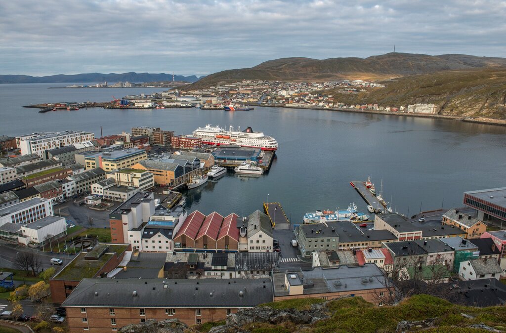 Oversiktsbilde av Hammerfest by i Finnmark