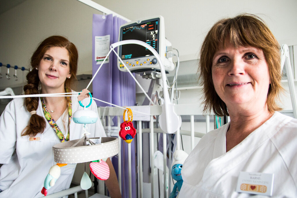 Bildet viser Jenny Dalseg og Tove Elisabeth Solbakken.