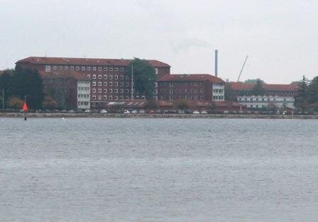 Bildet viser eksteriør av Nykøbing Falster Sykehus.