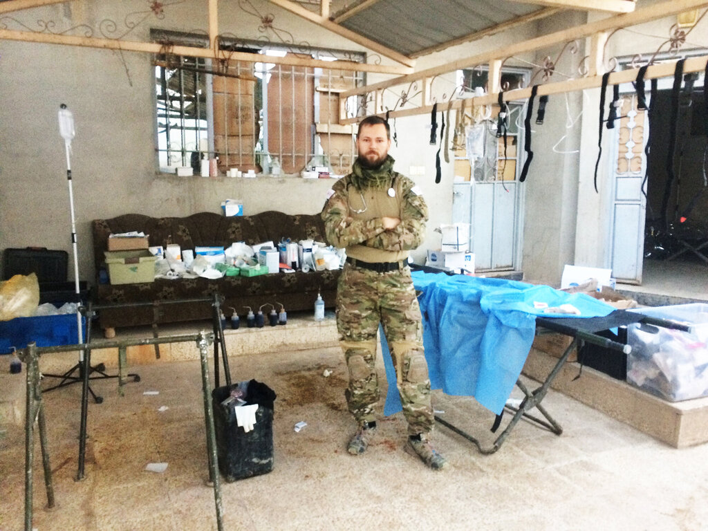 Max-Hendrik Wathne Gelink i Mosul Sykepleier Max-Hendrik Wathne Gelink på hjelpestasjon i Mosul